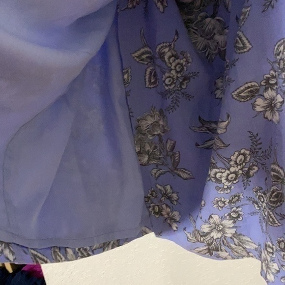 Ann Taylor floral wrap skirt - Picture 4 of 8